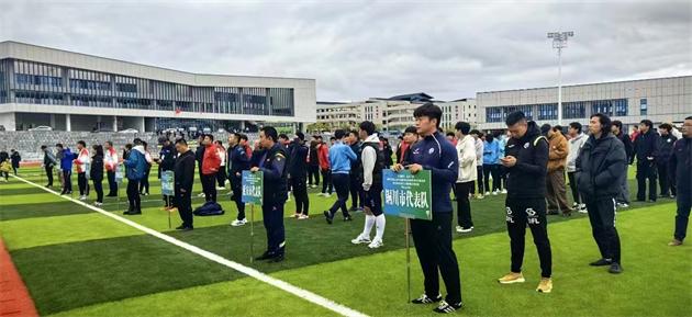 德尔森啤酒赞助的陕西联腾足球队问鼎2025陕西省足球五级联赛总冠军