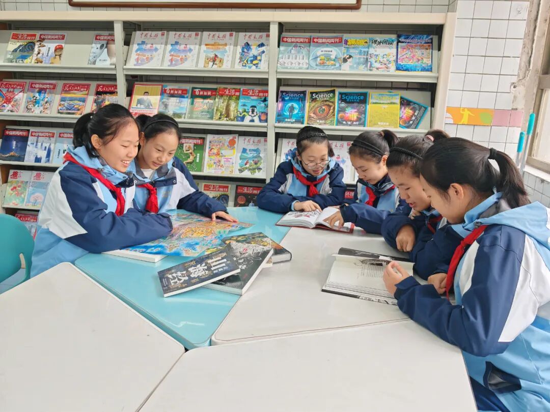 清华版《山海经》校园分享暨研讨会在咸阳彩虹学校成功举办