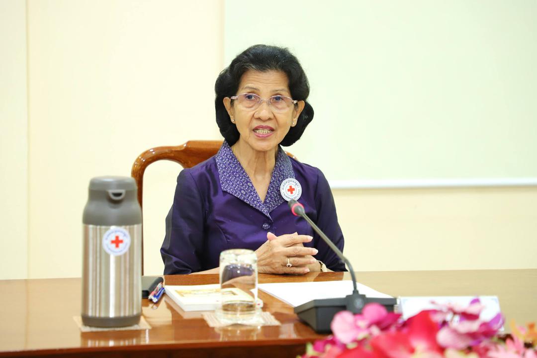 柬埔寨红十字会收到柬埔寨输电有限公司捐赠的5万美元