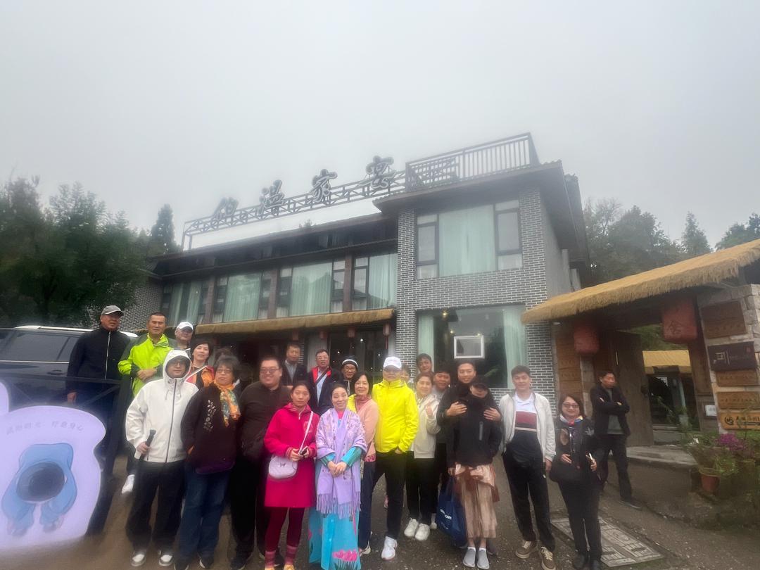 跨越海峡的温柔约定|陈习珍领航 温台公益音乐会暖透“星”世界(图1) 跨越海峡的温柔约定|陈习珍领航 温台公益音乐会暖透“星”世界(图1)