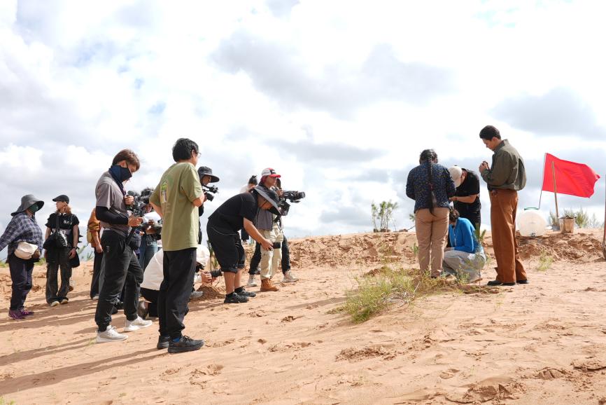 /Volumes/USB DISK/6月份7月份物料/《目的地，中国》物料/给国传局五篇文章及图片补充图已修图/主创手记图片/3.jpg3