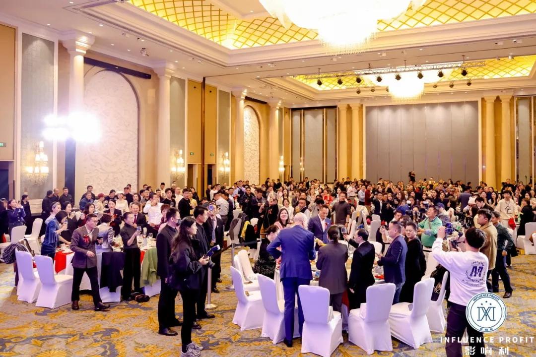 瑞典前首相赖因费尔特出席中国品牌影响力论坛 <a href=https://www.shidiannet.com/zt/shaanxi/ target=_blank class=infotextkey>陕西</a>白水杜康十三朝国槐老清香型白酒闪耀首相晚宴