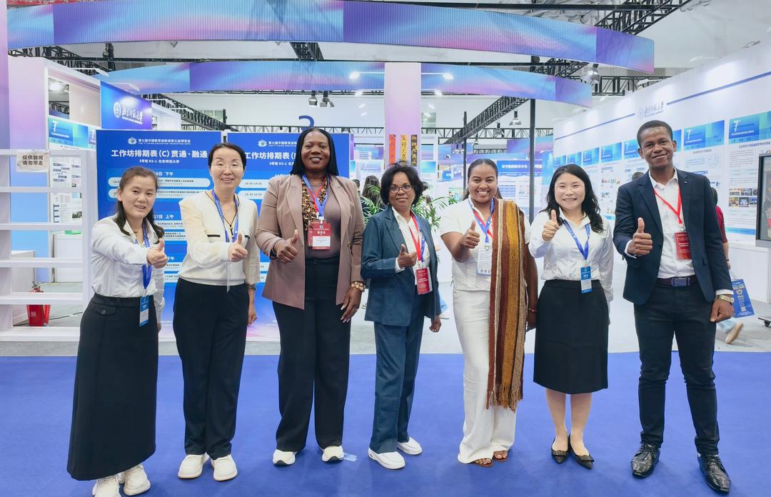 神木市职业技术教育中心创新成果亮相第七届教博会——“一体两翼、三岗四环、五步六措”打造中职教师发展新范式