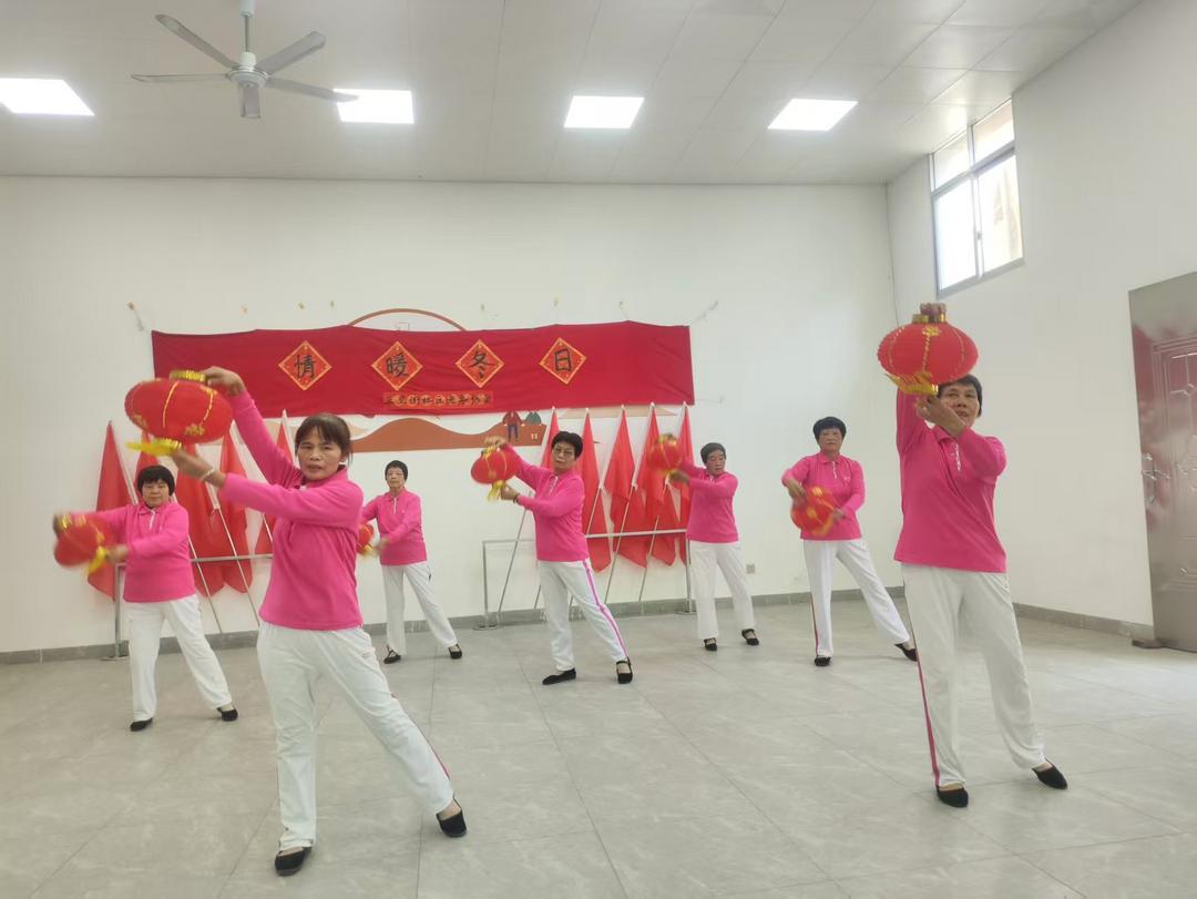 福建永春县五里街社区老年协会举办冬季文艺演出活动