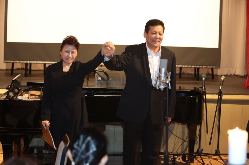 李德伦音乐基金会举行中西汇粹音乐宴会 加拿大共工新闻社社长孙瑞祥教授采访李德伦音乐基金会理事长李燕女士(图8) 李德伦音乐基金会举行中西汇粹音乐宴会 加拿大共工新闻社社长孙瑞祥教授采访李德伦音乐基金会理事长李燕女士(图8)