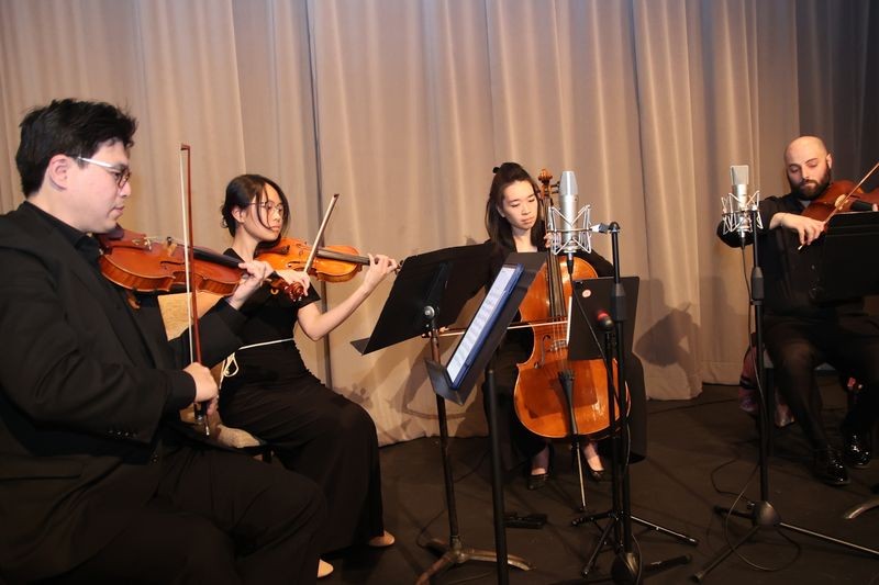 李德伦音乐基金会举行中西汇粹音乐宴会 加拿大共工新闻社社长孙瑞祥教授采访李德伦音乐基金会理事长李燕女士(图10) 李德伦音乐基金会举行中西汇粹音乐宴会 加拿大共工新闻社社长孙瑞祥教授采访李德伦音乐基金会理事长李燕女士(图10)