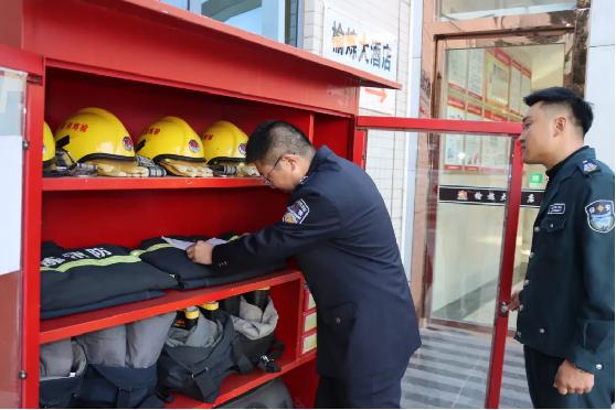 靖边县公安局新庄派出所冯东冬：在社区警务的星河里点亮“平凡”