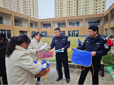 靖边县公安局沙石峁森林派出所：“三强化”织密网 为寒衣节“锁”住火患