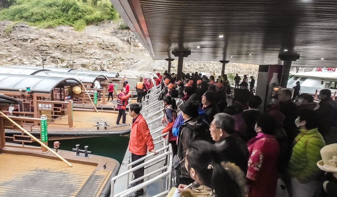 图片[2]-“追夢中華·新韻重慶”海外華媒重慶行 共同見證璀璨“三峽之光”-华闻时空