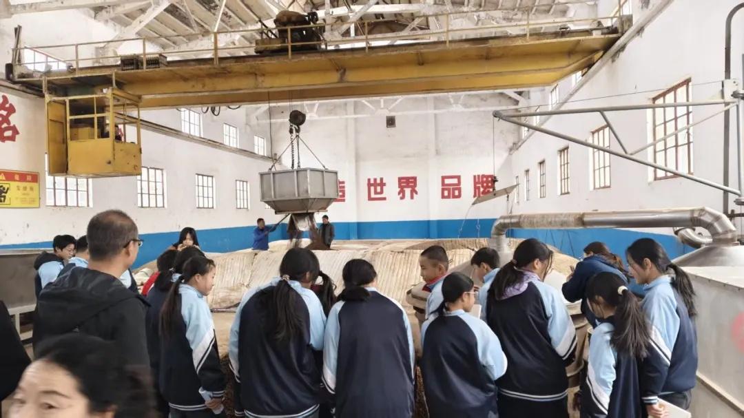 党建联动，根植文化自信：<a href=https://www.shidiannet.com/zt/shaanxi/ target=_blank class=infotextkey>陕西</a>白水杜康酒厂与杜康社区党支部联合开展主题研学活动