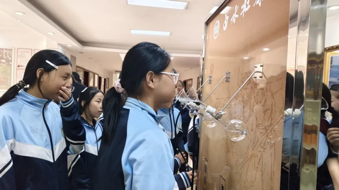 党建联动，根植文化自信：<a href=https://www.shidiannet.com/zt/shaanxi/ target=_blank class=infotextkey>陕西</a>白水杜康酒厂与杜康社区党支部联合开展主题研学活动