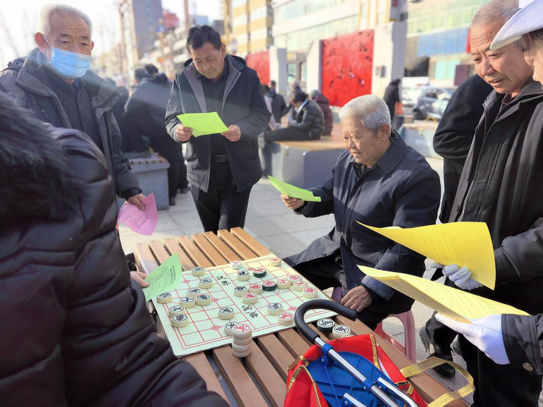 吴堡县公安局交通管理大队圆满开展“122全国交通安全日”主题宣传活动