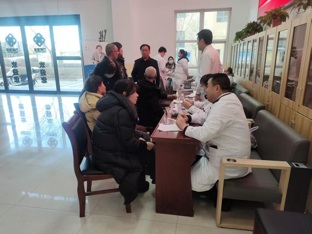 情系老兵暖基层,健康服务零距离! 情系老兵暖基层,健康服务零距离!