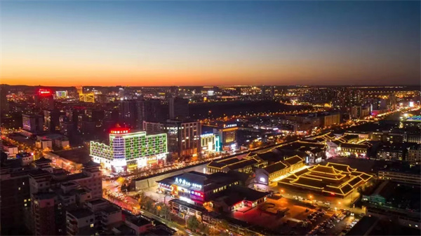 榆林市最繁华的地方在哪里？榆林市最繁华地标巡礼：历史与现代交织的塞上明珠