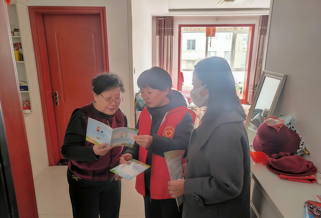 芹涧路社区开展“垃圾分类进社区 环保理念入人心”主题宣传活动