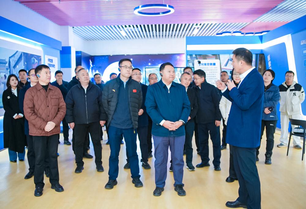 Deepen school local cooperation and seek the development of industry education integration