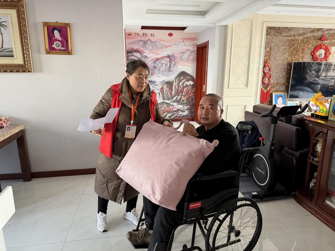 金沙路街道公园社区：“暖心行动”精准送达，守护特殊群体温暖过冬