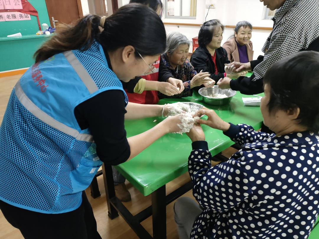 ������Բů���� ����Ц���ֿ��� ���������ڶ����������ջ�