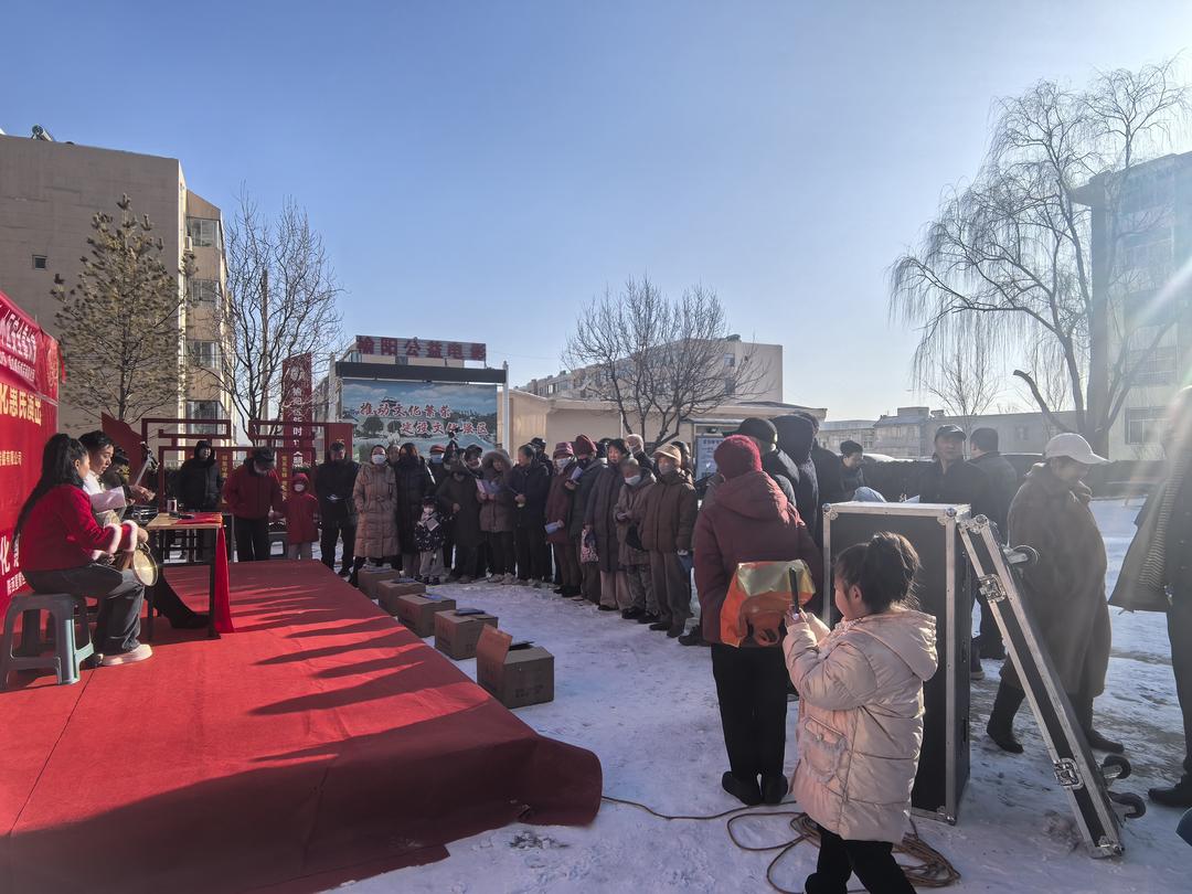 文艺惠民暖人心 警惕诈骗别分心——芹涧路社区走进一毛小区开展防诈骗宣传活动