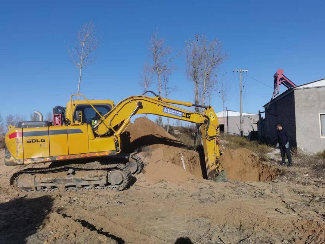 神木市大保当镇东北湾村：仲冬时节天气寒，和美乡村建设干得欢
