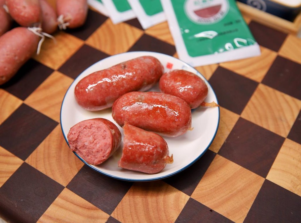 自制脆皮肠，好吃又健康，Q弹爆汁儿！纯肉馅吃起来太解馋了!_苏里南_新闻_华人头条