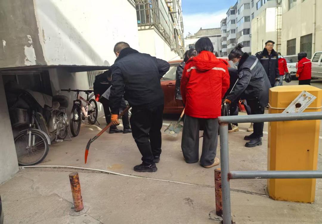 鼓楼街道办普惠泉社区：共建干净驼城，共护驼城净土