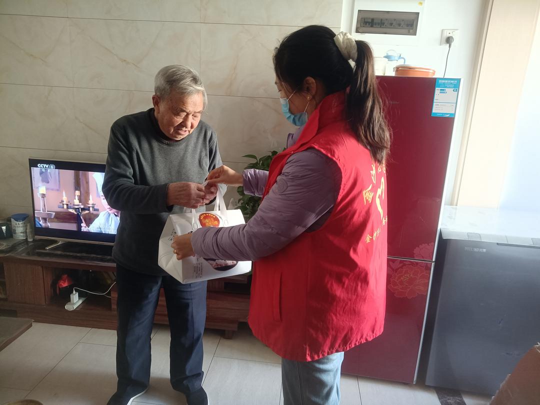 榆阳区金沙路街道金榆社区：冬至饺香裹“廉”味 党群暖心共团圆