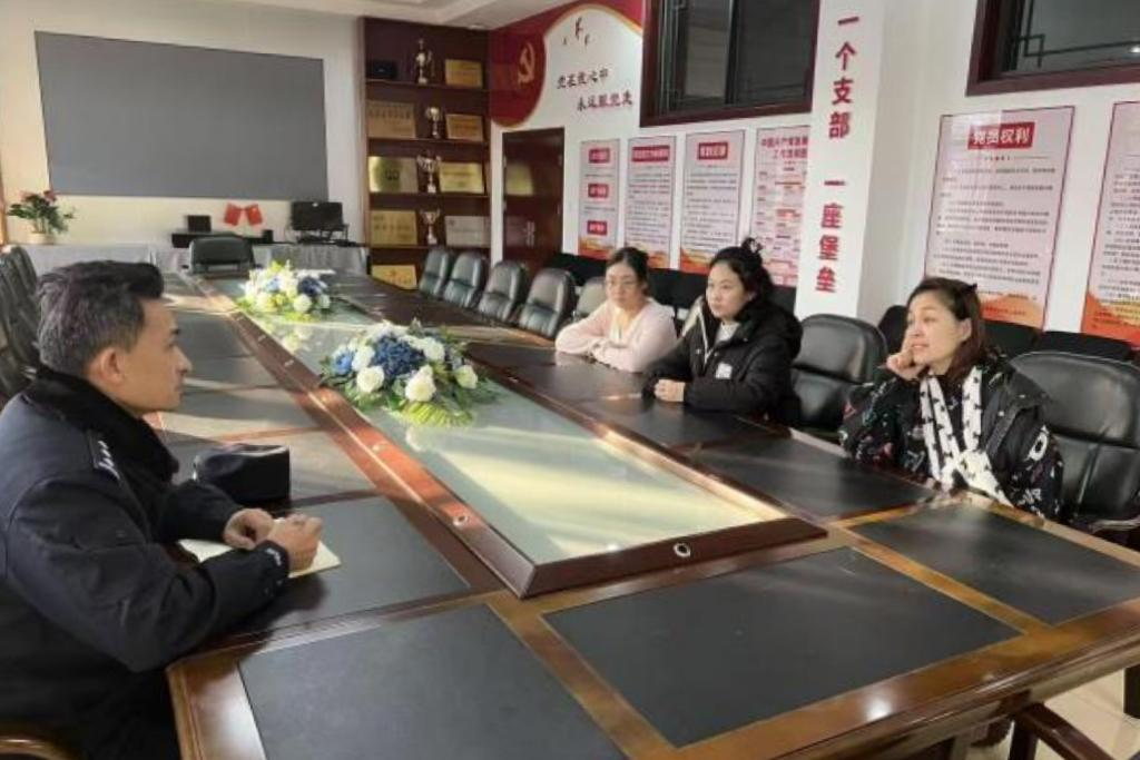 “金盾”护幼苗“同心”筑未来，碑林公安守护校园的满分答卷