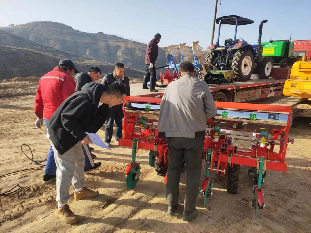 吴堡县冯家峁村：党建引领解难题 精细服务润民心