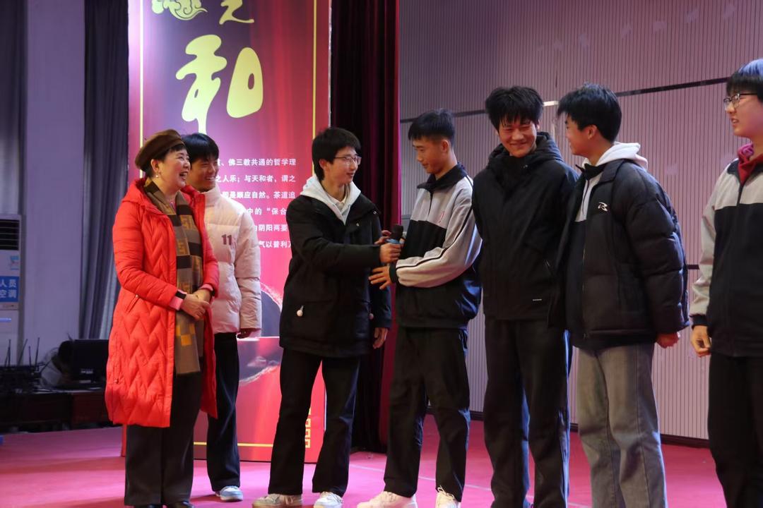 宋馨会长商南开讲！<a href=https://www.shidiannet.com/zt/shaanxi/ target=_blank class=infotextkey>陕西</a>省青少年阳光心理教育宣讲团走进商南职中