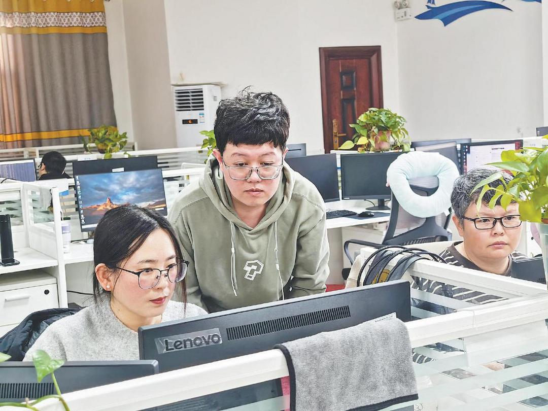 清涧县架起“AI+就业”幸福桥：留在家乡“标注”新生活