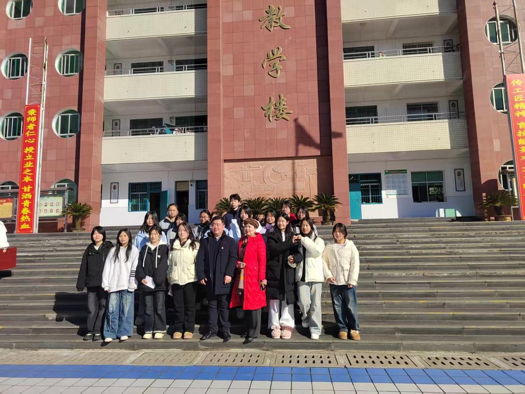 宋馨会长商南开讲！<a href=https://www.shidiannet.com/zt/shaanxi/ target=_blank class=infotextkey>陕西</a>省青少年阳光心理教育宣讲团走进商南职中