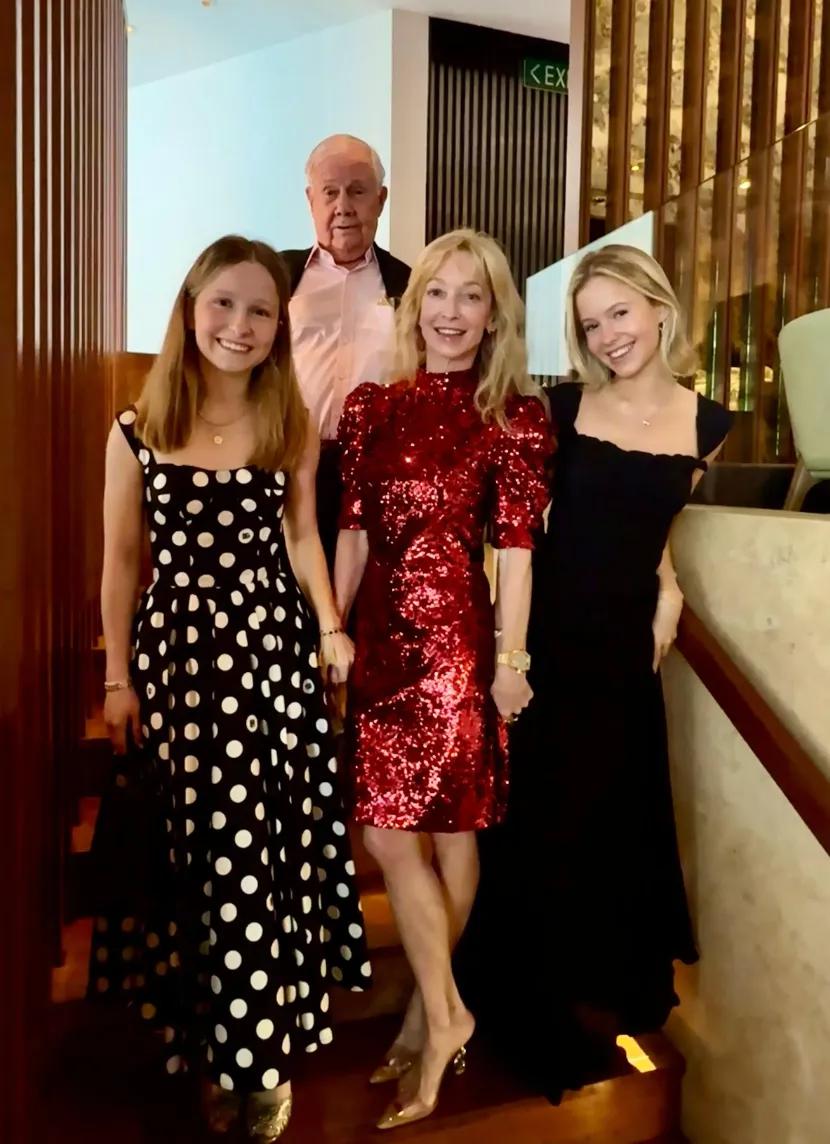 担心大崩盘，旅居新加坡的投资家罗杰斯清空股票，只剩中国和这个国家！_智利_新闻_华人头条