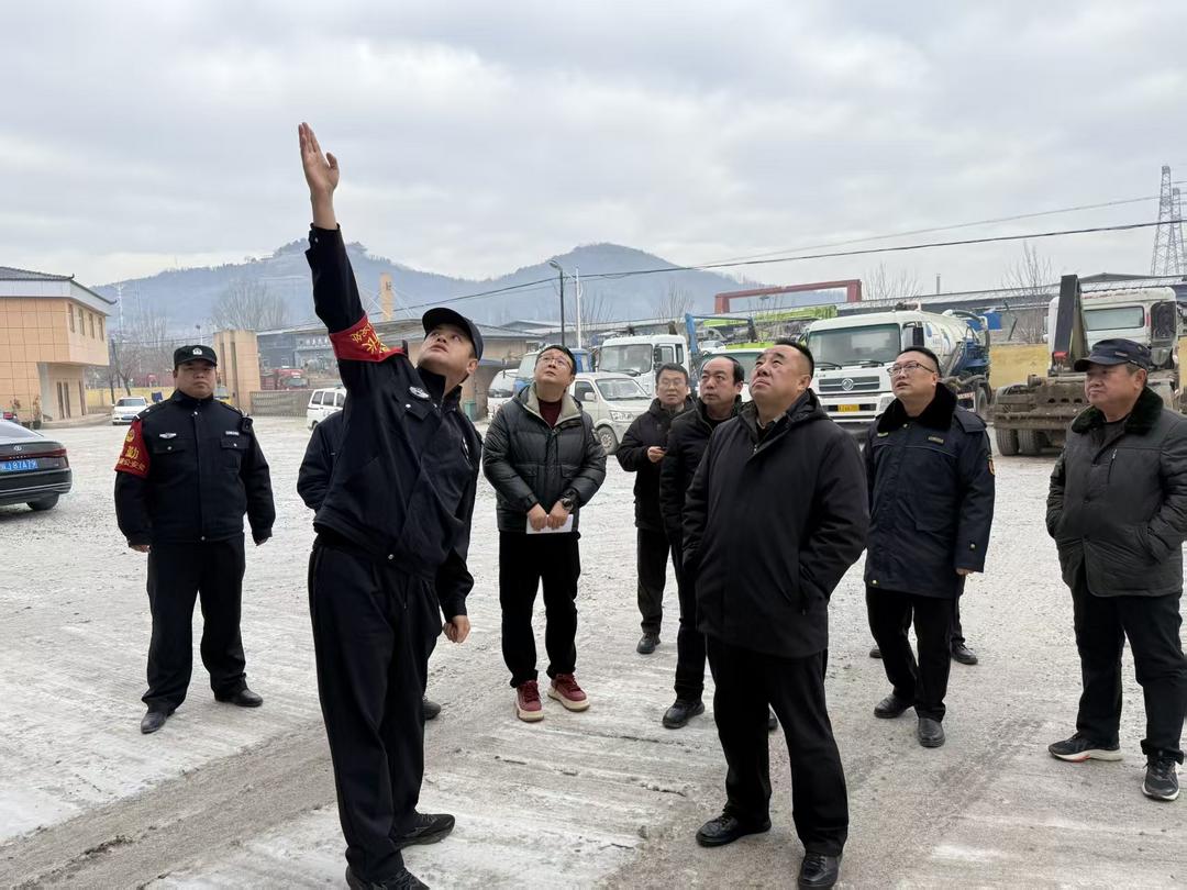 红色高铁开通日 忠诚护航保平安——富县东站派出所护航西延高铁通车运营