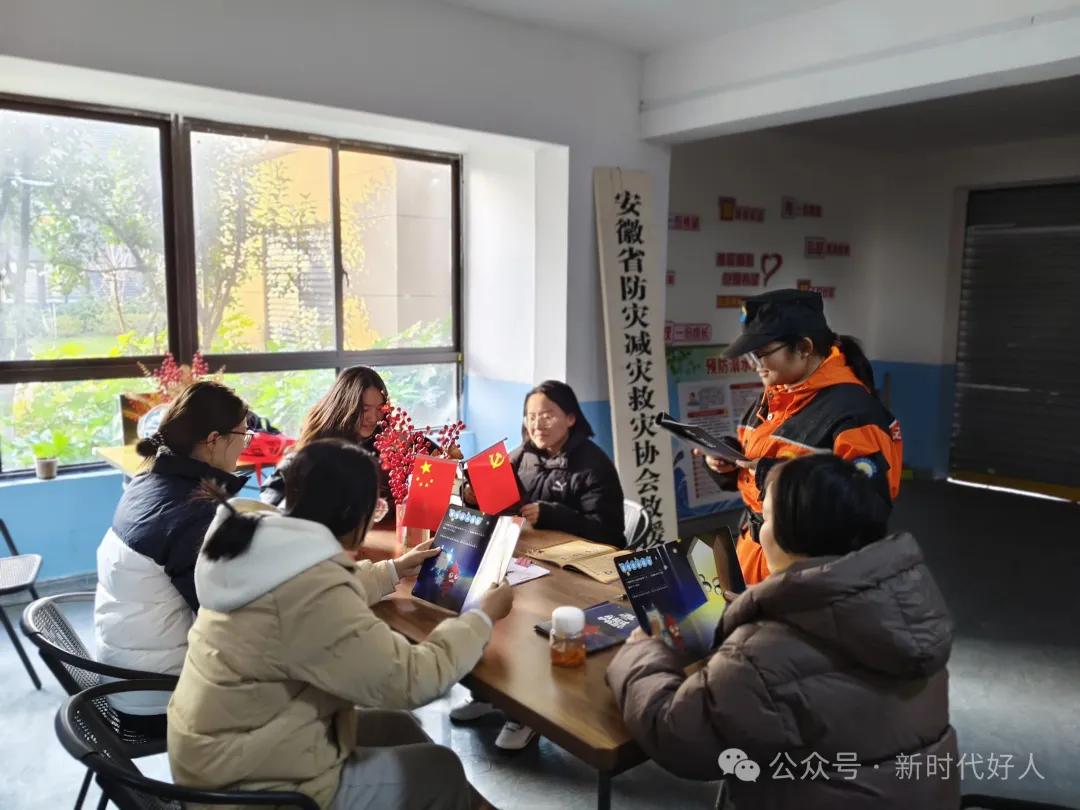 �ഺů���������̻���������2025������һ�δ�ѧ�����̽�����