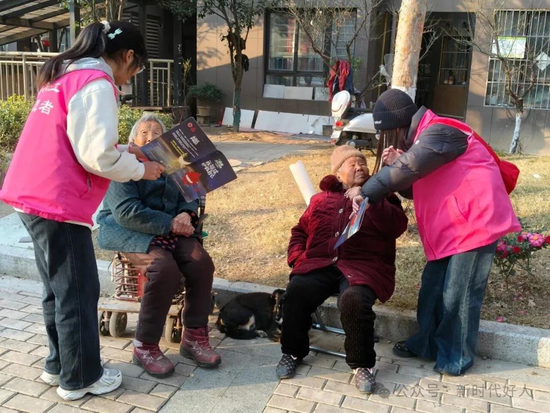 �ഺů���������̻���������2025������һ�δ�ѧ�����̽�����