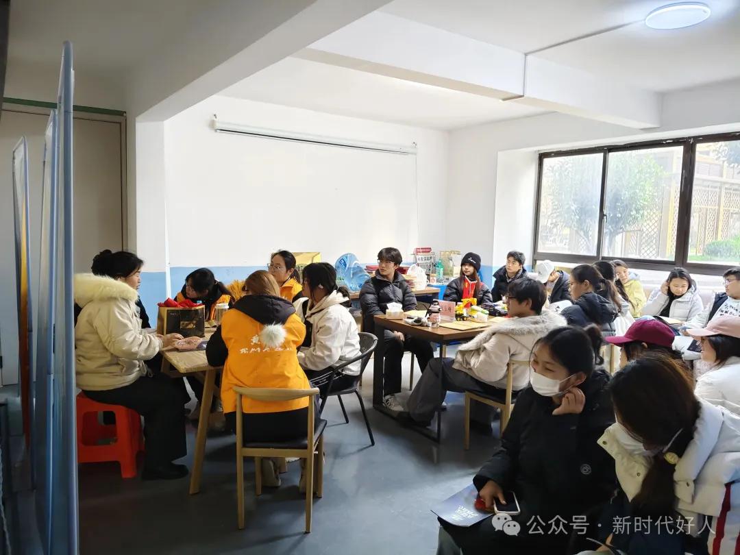 �ഺů���������̻���������2025������һ�δ�ѧ�����̽�����