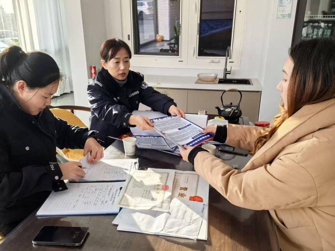 警徽闪耀处,温暖恰自来——靖边公安的“主防”故事 警徽闪耀处,温暖恰自来——靖边公安的“主防”故事