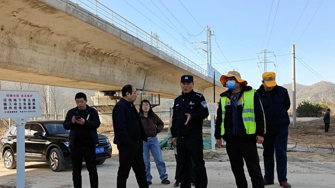 延安铁路公安处富县东站派出所：护航高铁启新篇