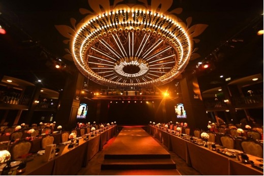 当老钱风时装遇见沉浸式戏剧 路卡迪龙2026城市之旅 武汉站