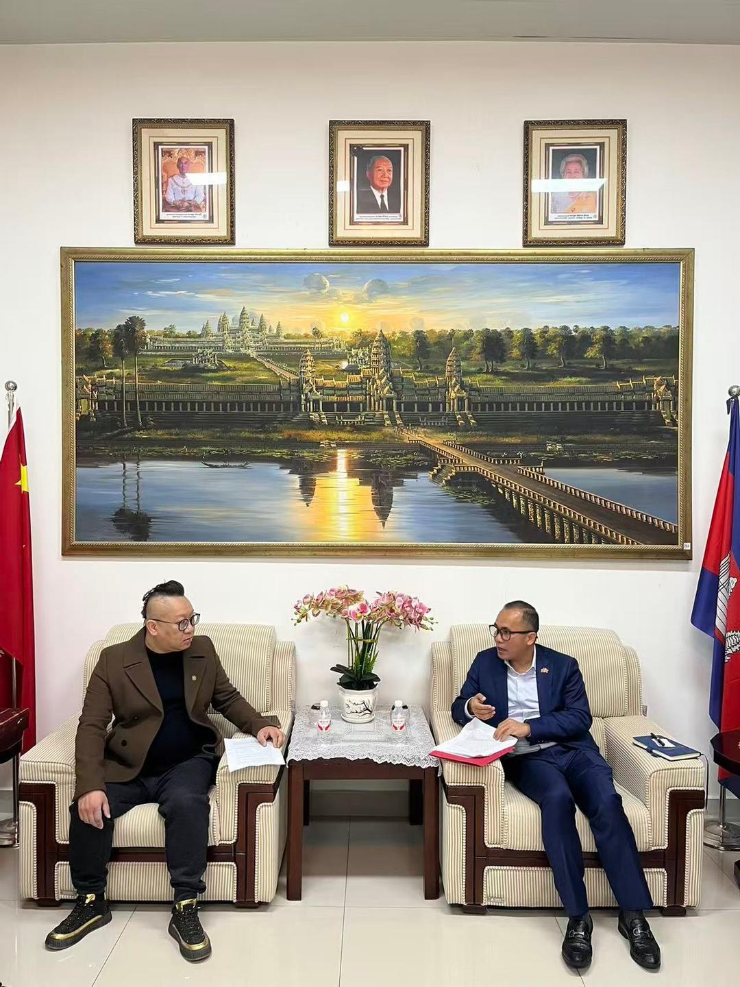 深化中柬务实合作 共绘区域发展新蓝图——中方多机构联合拜会柬埔寨王国驻南宁总领事馆(图2)