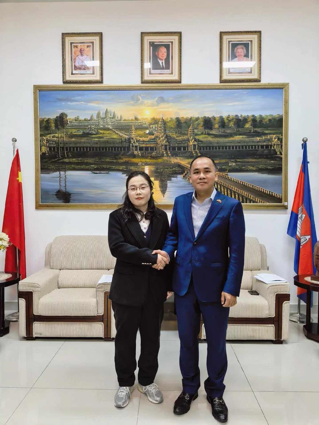 深化中柬务实合作 共绘区域发展新蓝图——中方多机构联合拜会柬埔寨王国驻南宁总领事馆(图5)