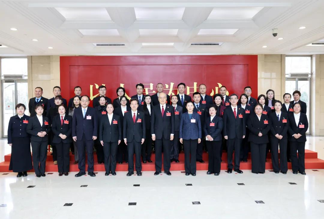 最高法、司法部联合召开全国人民陪审员工作会议_新加坡_新闻_华人头条