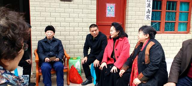 汇聚社会力量 共绘乡村新景 ——“助力乡村振兴 共建和美社区”爱心座谈会暨送温暖活动在龙马新社区成功举行