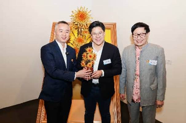 052A3073-opq3379633631