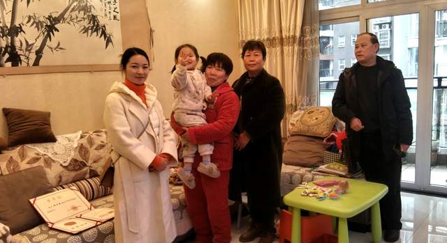 三尺讲台育桃李 一片丹心化春晖  ——记全国优秀教师张玉梅的三十五年教育人生