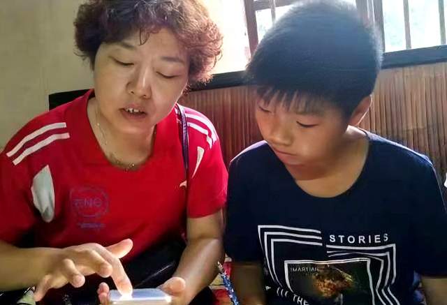 三尺讲台育桃李 一片丹心化春晖  ——记全国优秀教师张玉梅的三十五年教育人生