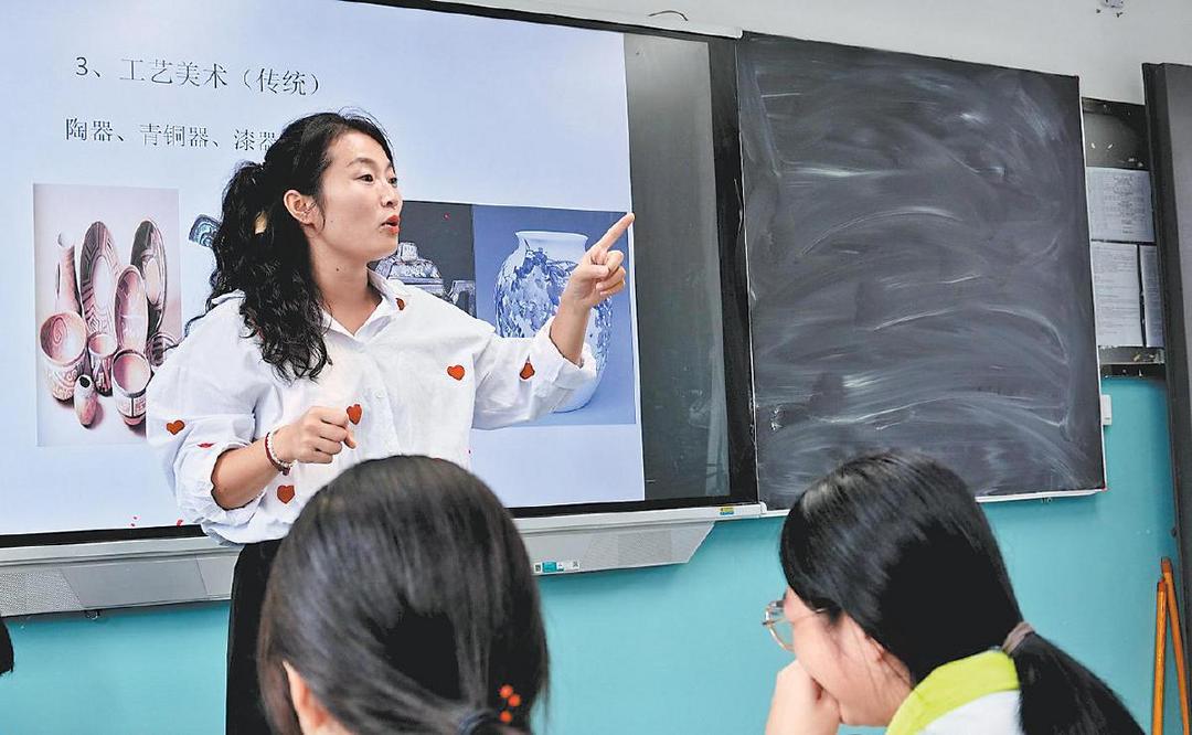 子洲中学美术教师党娟：用色彩铸就青春梦想
