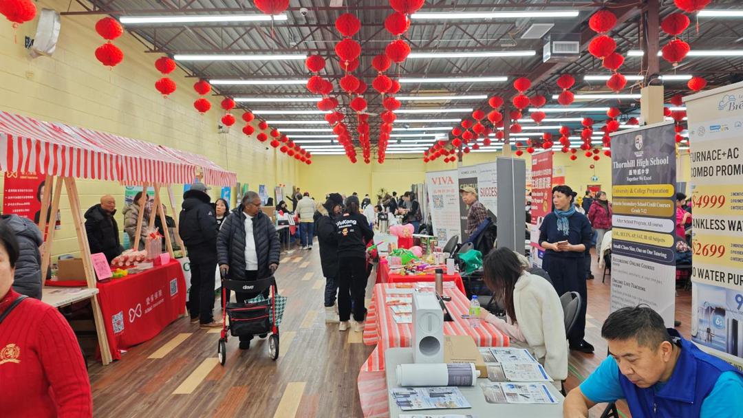 A group of people in a room AI-generated content may be incorrect.