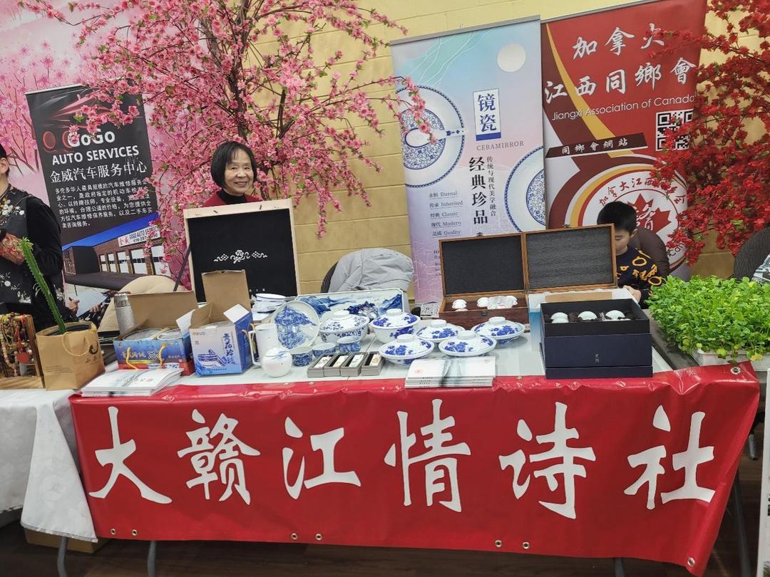 A person standing behind a table with signs AI-generated content may be incorrect.